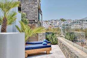 Avant Mar Paros