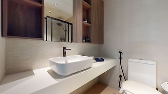 Euro Residences 206