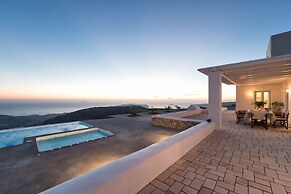 Sleeps8-parking-garden-pool-sunsets-barbeque