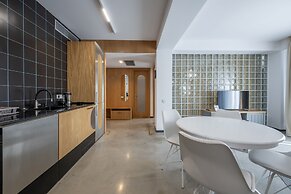 Urban Apartments 17 Executive Suits