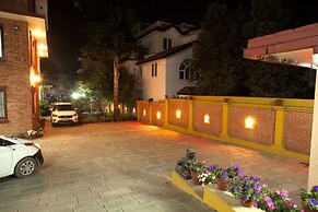 Royal Astoria Hotel