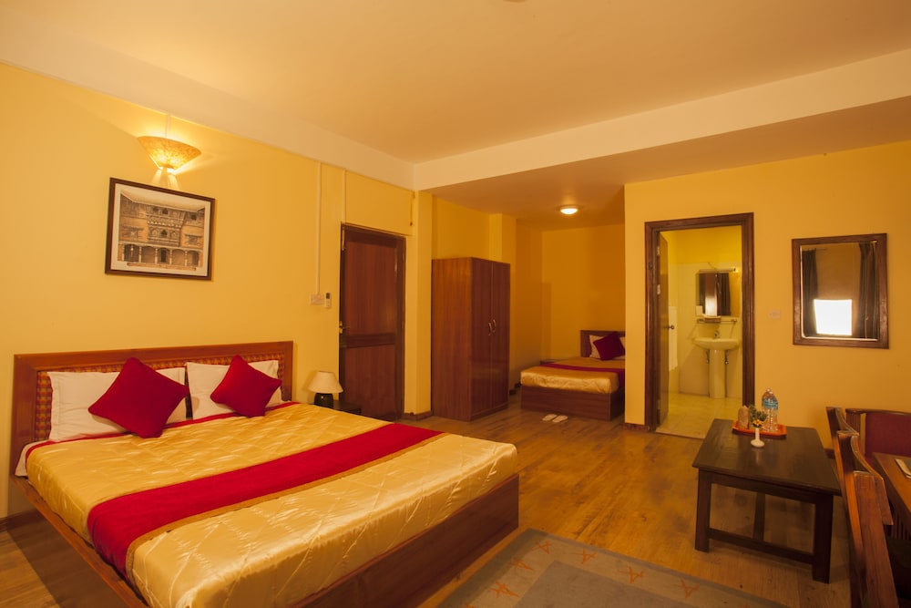 Royal Astoria Hotel
