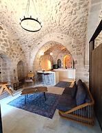 Tuğmaner Small House Ajar