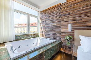 Dei Martiri Suite
