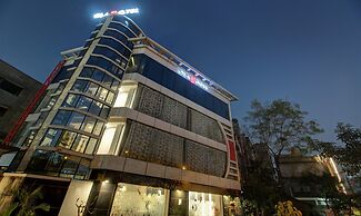 Treebo Glassotel Near Ruby Hospital