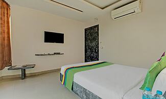 Treebo Glassotel Near Ruby Hospital
