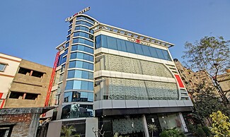 Treebo Glassotel Near Ruby Hospital
