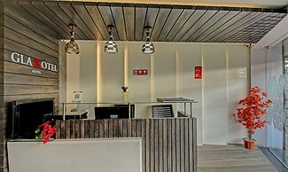 Treebo Glassotel Near Ruby Hospital