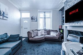 Stunning Three Bed House in Bradford