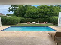 Punta Cana 2BR apt with private jacuzzi