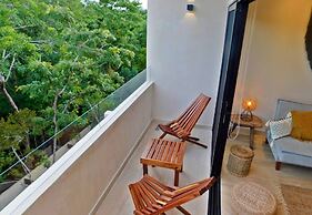 Condo With Amazing Jungle View With Top Amenities
