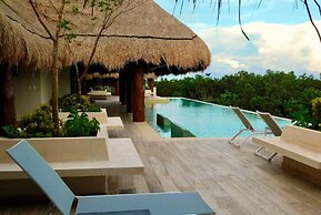 Condo With Amazing Jungle View With Top Amenities