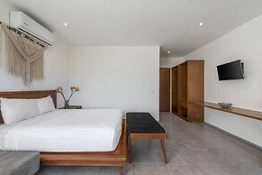 Great Located Private Villa W/amazing Rooftop Pool