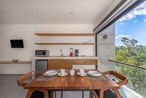 Great Located Private Villa W/amazing Rooftop Pool