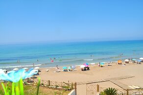 Beachfront 4-bed Luxury Suite - Agios Gordios Corfu Greece