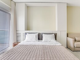 Sanders Old Port - Simple Studio w/ Balcony