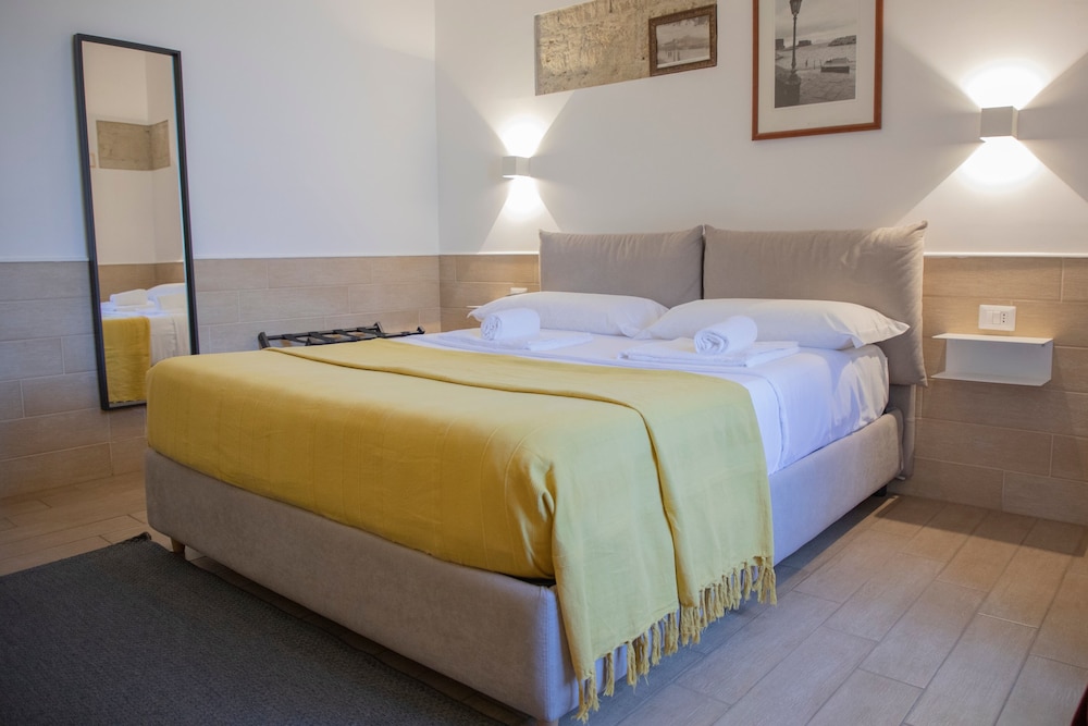 H22 Hotel