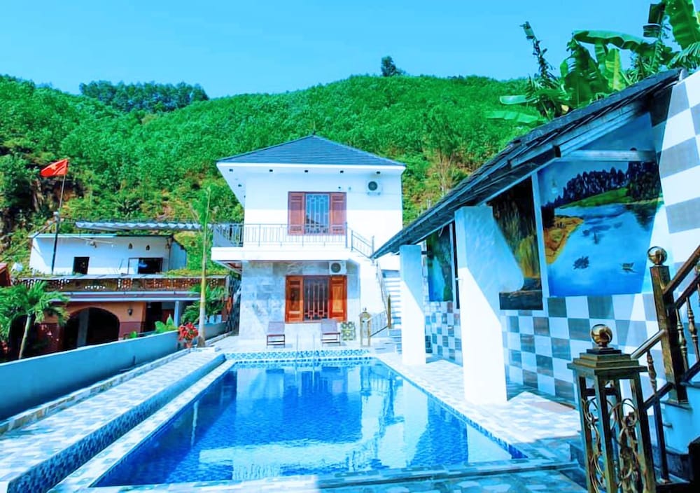 The Hill Villas