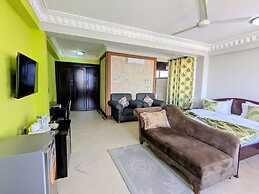 Alexander Hotel & Tours