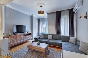 Marvelous Bright 4BR Ap in Taksim Square