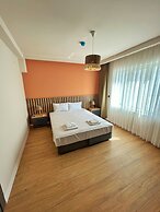 Loca Centre Suites