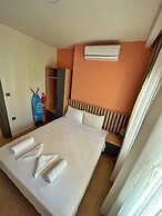 Loca Centre Suites