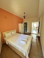 Loca Centre Suites