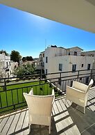 Loca Centre Suites