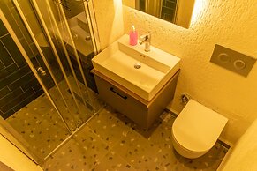 Loca Centre Suites