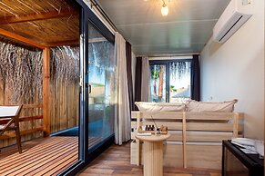 Anda Beach Bistro & Rooms