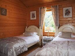 Valley Lodge
