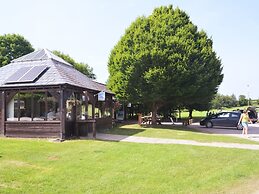 Valley Lodge