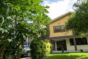 Runako Lodge