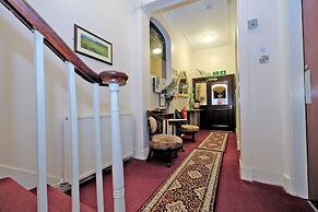 Luxurious Aberdeen Retreat Sleeps 21 & Parking