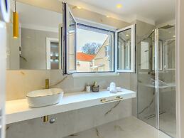 Irini Luxury Rooms
