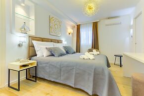 Irini Luxury Rooms