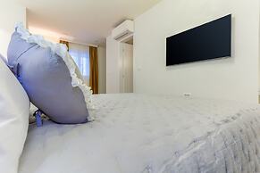 Irini Luxury Rooms