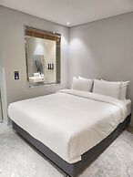 Asherah Villard Aqua Business Hotel