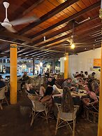 Hummus Hotel Hikkaduwa