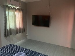 KARON STUDIO APARTMENT