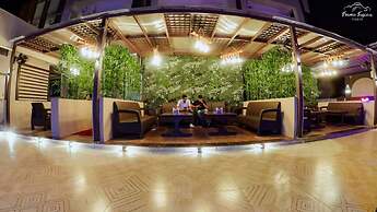 Bajaj's Karwan Inn