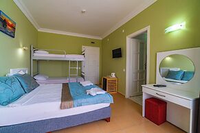 De Mare Family Hotel