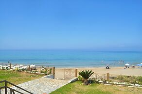 Beachfront 2-bed Luxury Suite - Agios Gordios Corfu Greece