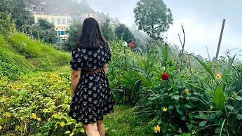 Haut Monde King's Paradise Resort