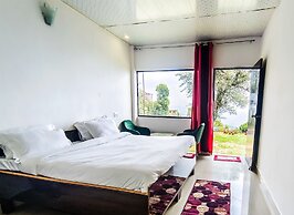 Haut Monde King's Paradise Resort