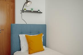 Modern Stylish Apartment I by Vacationy