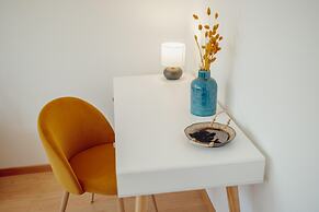 Modern Stylish Apartment I by Vacationy