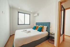 Modern Stylish Apartment I by Vacationy