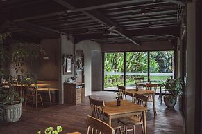 White Penny Hostel