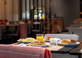 Hotel Acta the Clover
